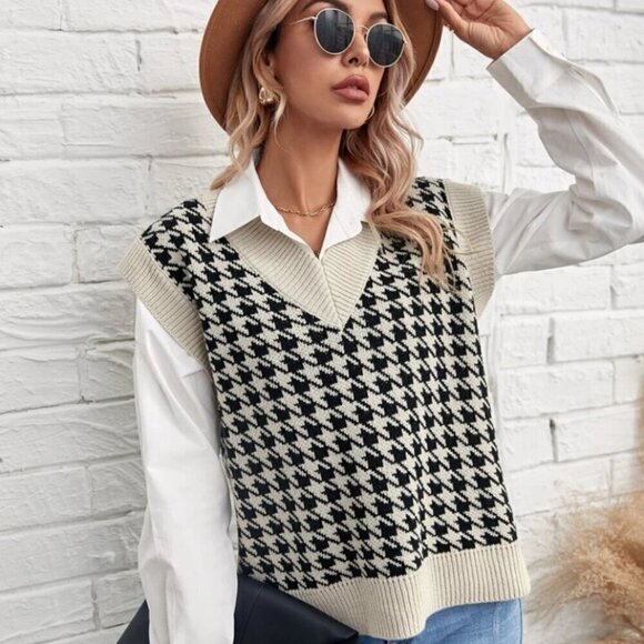 Houndstooth Ladies Sweater Vest Classic Comfy Academia Heritage Capsule WR - Picture 3 of 11